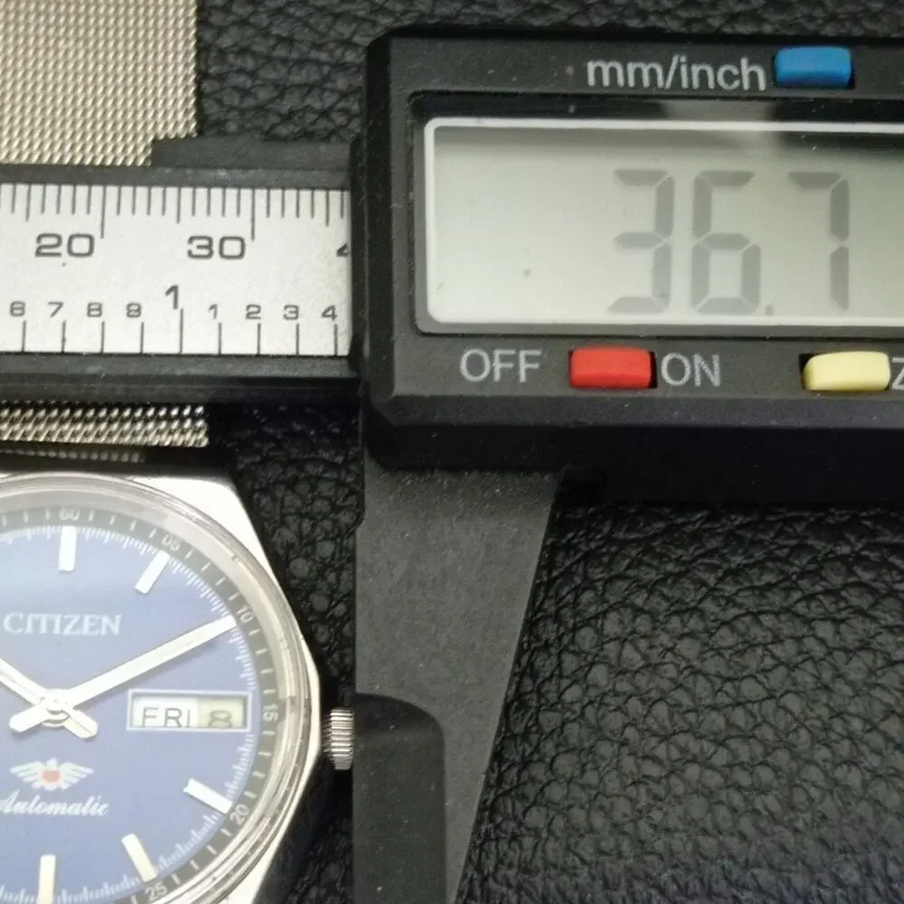 Vintage 1981 Citizen Automatic Mens Silver Watch W/daydate & Blue accents